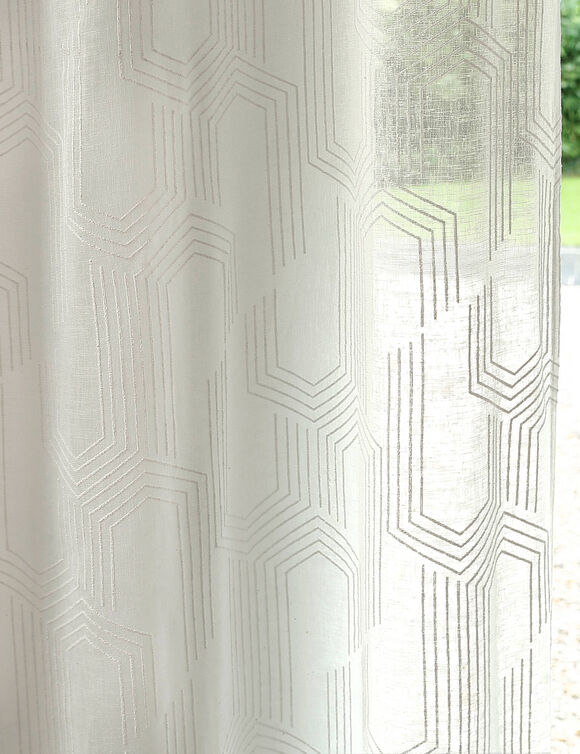 Voilage motif géométrique - finition œillets (blanc) Voilage motif géométrique - finition œillets (blanc)